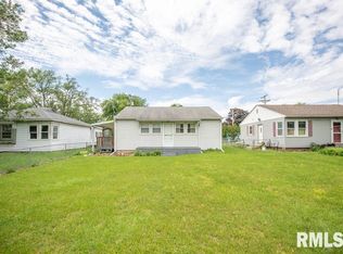 16128 N G I Joe Ave, Chillicothe, IL 61523