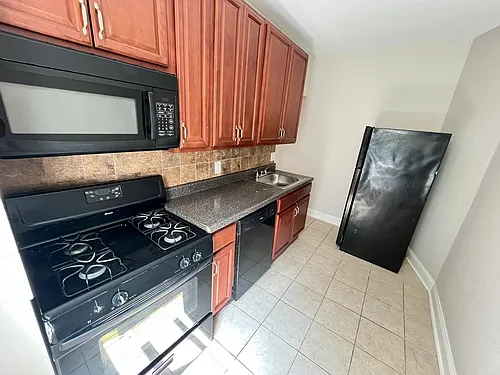 1062 Westside Ave Photo 1