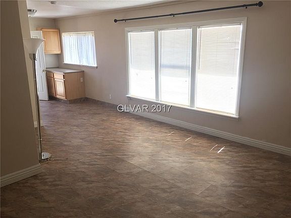2nd image of 3041 Olive St