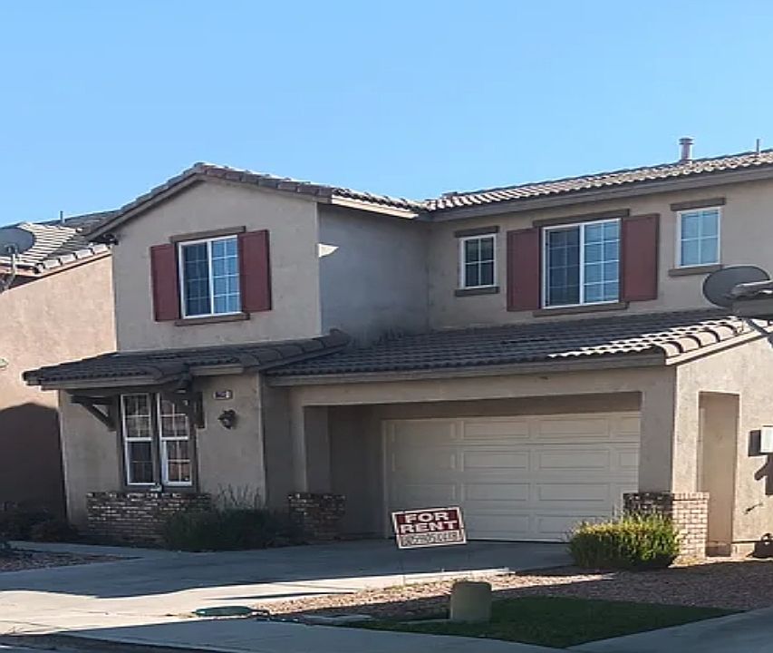 2 car Garage and driveway has room for two cars. Street parking is also available in the cul-de-sac and this home is located a short walking distance to the community pool.
