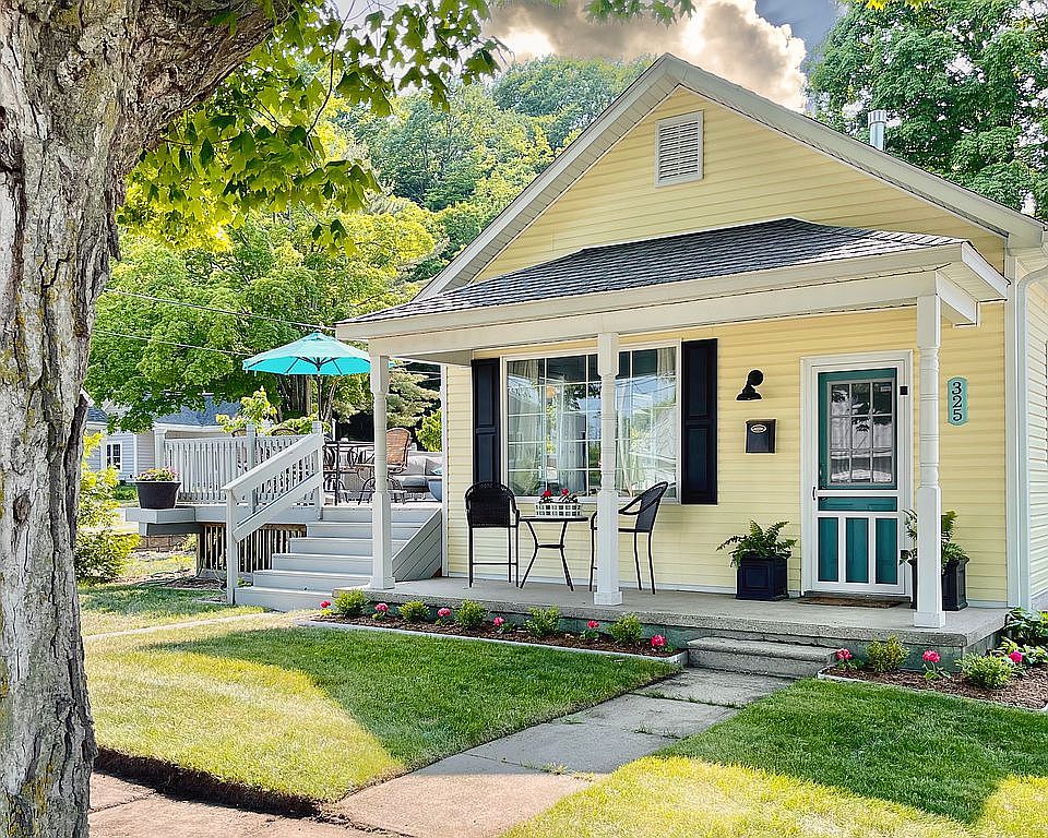 325 Lincoln Ave, Elberta, MI 49628 Zillow