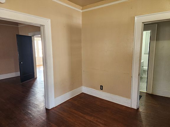 4th image of 6605 Avenue K
