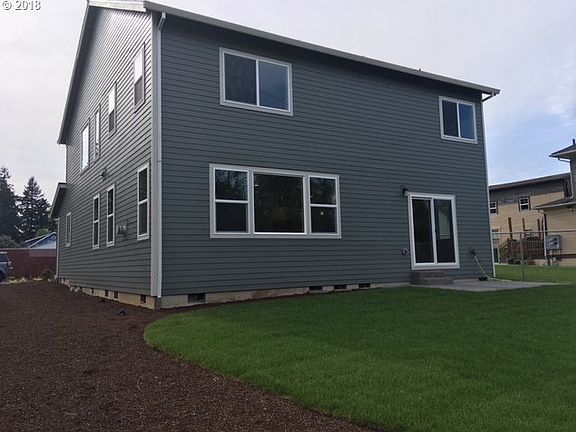 2nd image of 13830 SE Courtney Ln