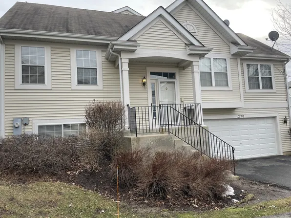 1270 Derry Ln, Hampshire, IL 60140