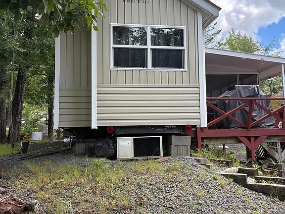 5th image of 122 Maple Forest Dr