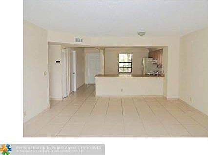 4th image of 1531 NW 45th St APT B3