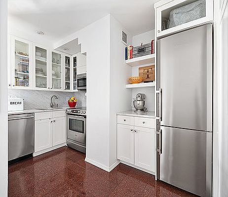4th image of 90 Nassau St APT 2A