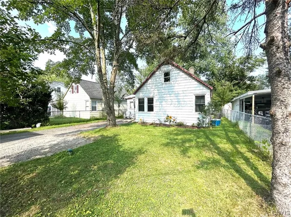 233 Esther St, Minoa, NY 13116
