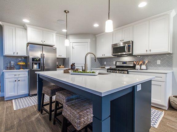 3rd image of 893 W Autumn Hills Blvd #635