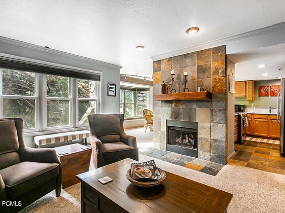 4th image of 1402 Empire Ave #1B