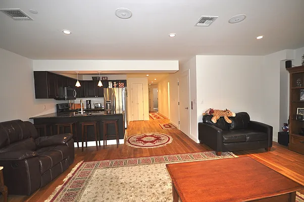 Rented by Corcoran | media 70