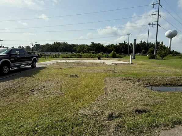 143 Primrose Dr, Thibodaux, LA 70301