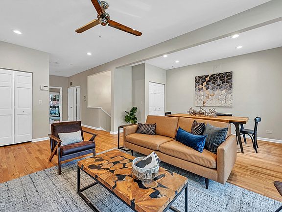 4th image of 2436 N Linden Pl #1