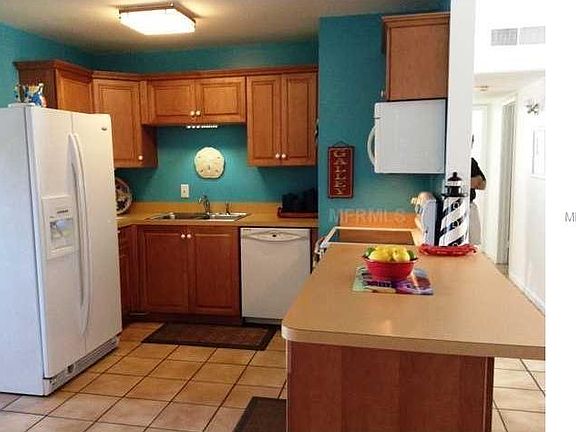 4th image of 8708 Driftwood Dr