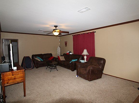 3rd image of 3943 N Fremont Ave