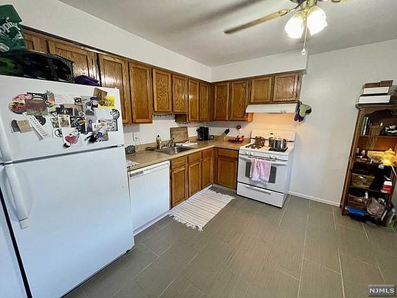 5th image of 700 Schuyler Ave APT C13