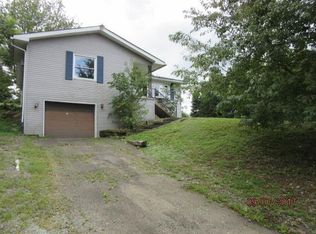 301 Mount Joy Rd, Mount Pleasant, PA 15666