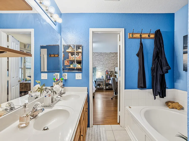 2701 Rudder Ln — Photo 9