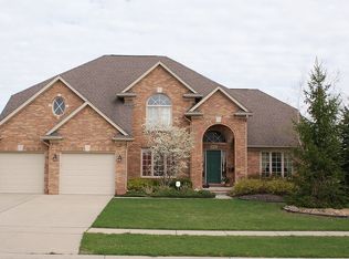 6596 Chatham Cir, Rochester Hills, MI 48306