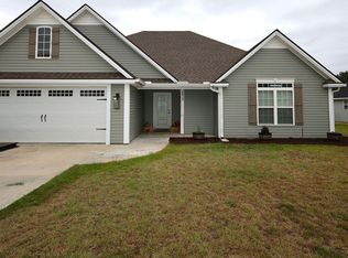 3813 Landings Cir, Hahira, GA 31632