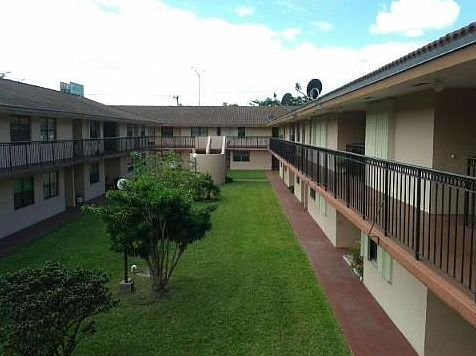 3rd image of 5875 W 20th Ave APT 212