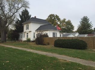 402 E 2nd St, Assumption, IL 62510