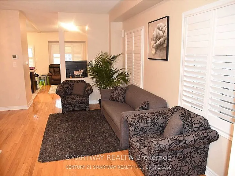 495 Meadowridge Ct — Photo 7