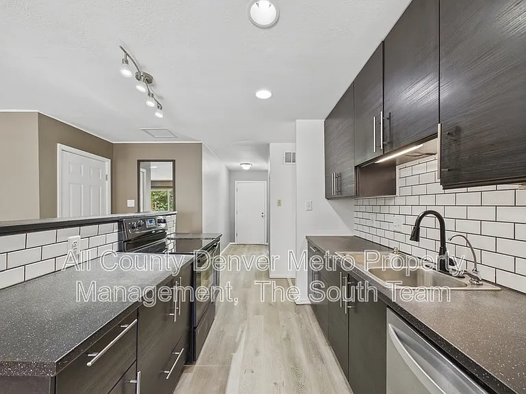 2516 S Pagosa St — Photo 6
