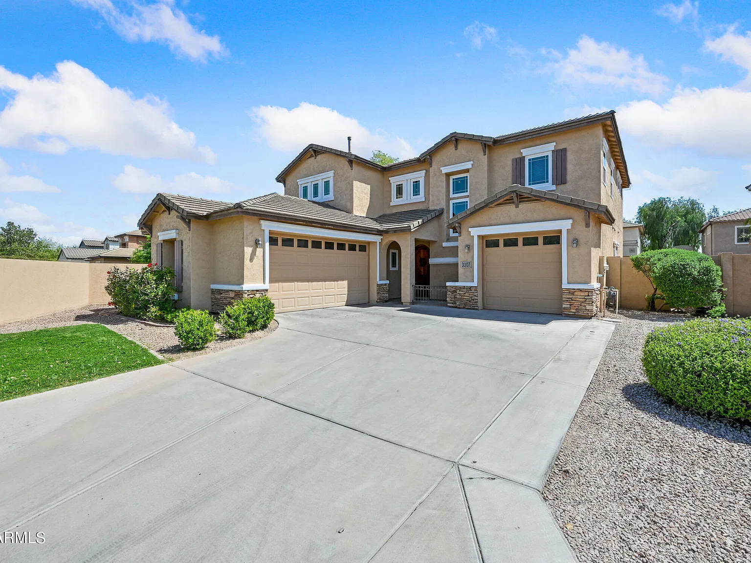 5 bed, 3.0 bath, 3060 sqft, $3,295 — Photo 1