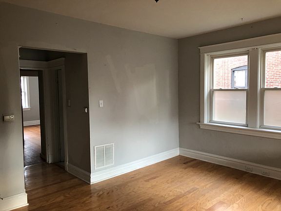 4th image of 4230 Louisiana Ave APT 1S