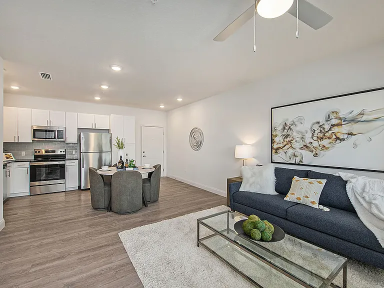 Grand Oak Apartments — Photo 35
