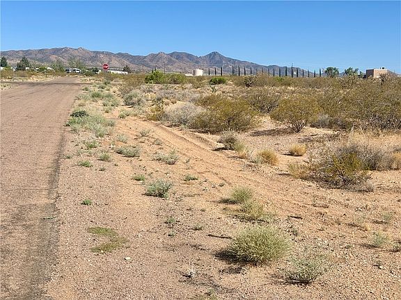 3rd image of 7237 N Cochise Circle