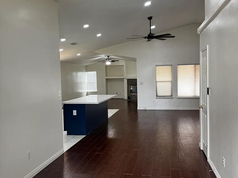 11009 New Forest Dr — Photo 3