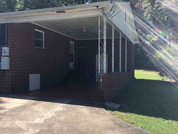 3rd image of 173 Greenway Dr