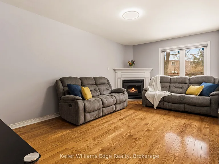 6760 Dillingwood Dr — Photo 7