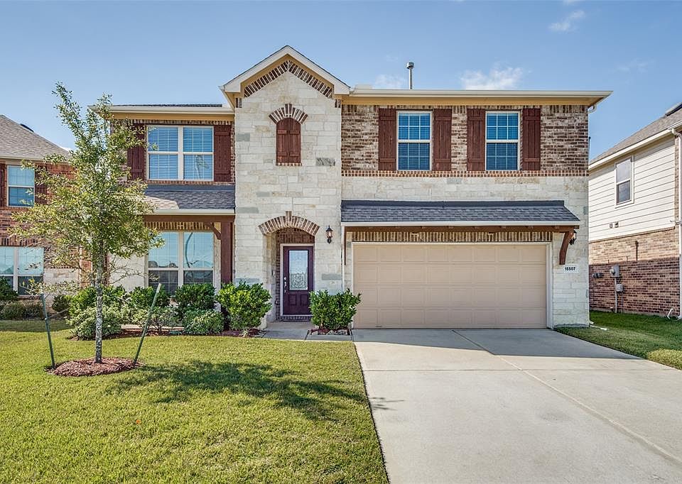 1st image of 15507 Giant Pine Ln