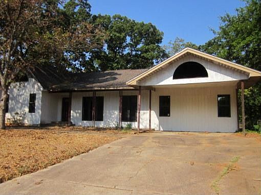 1st image of 1311 Oakdale Dr