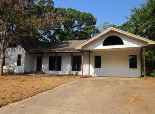 1311 Oakdale Dr, Palestine, TX 75801