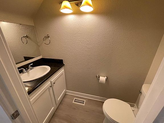 5th image of 114 Creekside Village Dr