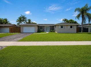 15445 SW 99th Ave, Miami, FL 33157