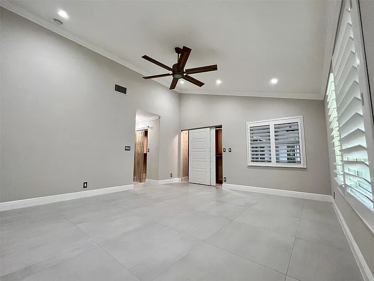 720 Birdie Ct — Photo 10