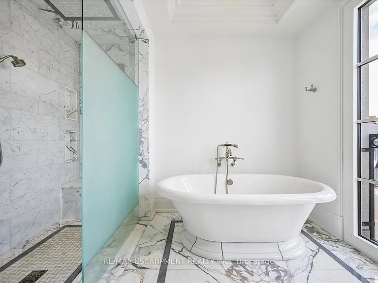 300 Randall St S #211 — Photo 15