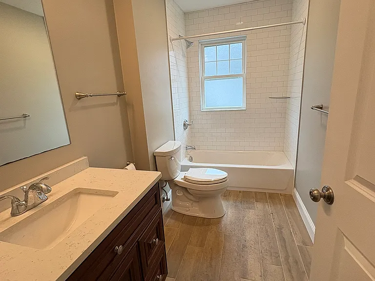 11 Fenwick St #1 — Photo 6