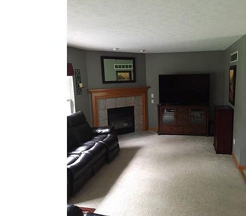 4th image of 38611 Avalon Dr