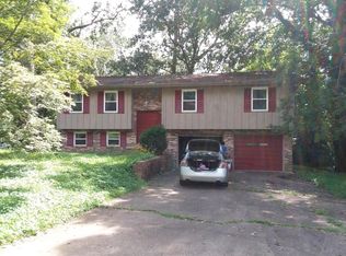 914 Spurling Dr, Hixson, TN 37343