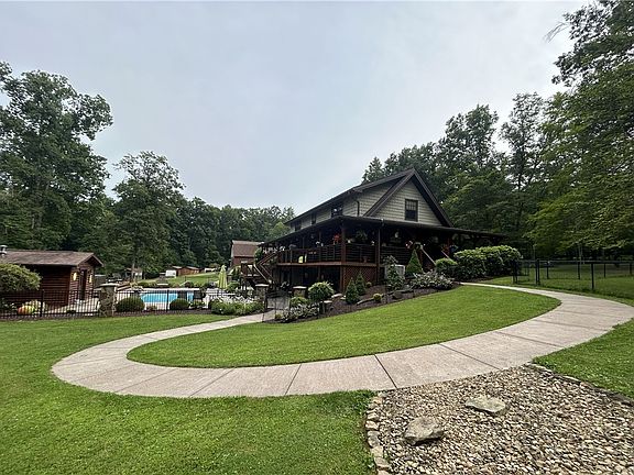 3rd image of 2419 Master Rd
