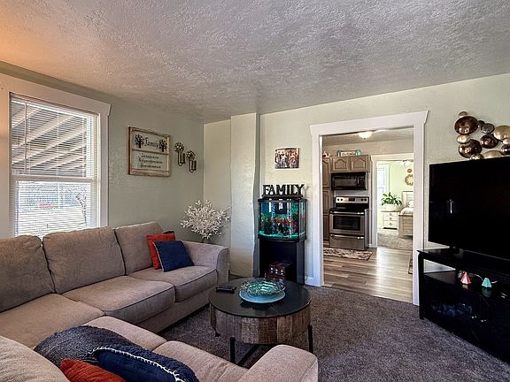 2nd image of 347 Hill St