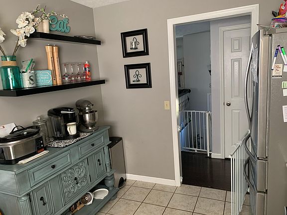 5th image of 504 Cindy Ct
