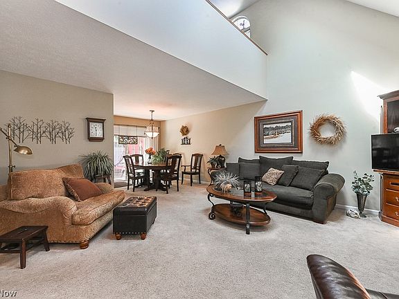 4th image of 10277 Orchard Hill Ln