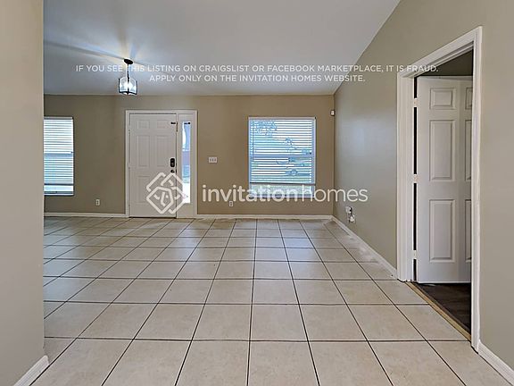 3rd image of 1249 SW Patricia Ave